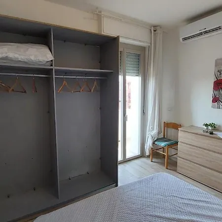 Nura's - Casa Corsica Apartman *